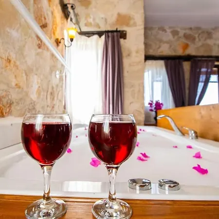 Marsilya Is Stone House For 8 People With A Magnificent Sea View In Kalkan